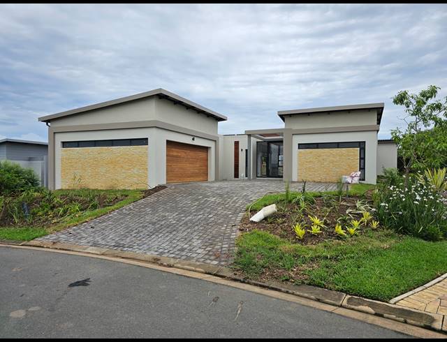 4 BEDROOM HOUSE FOR SALE IN PALM LAKES ESTATE